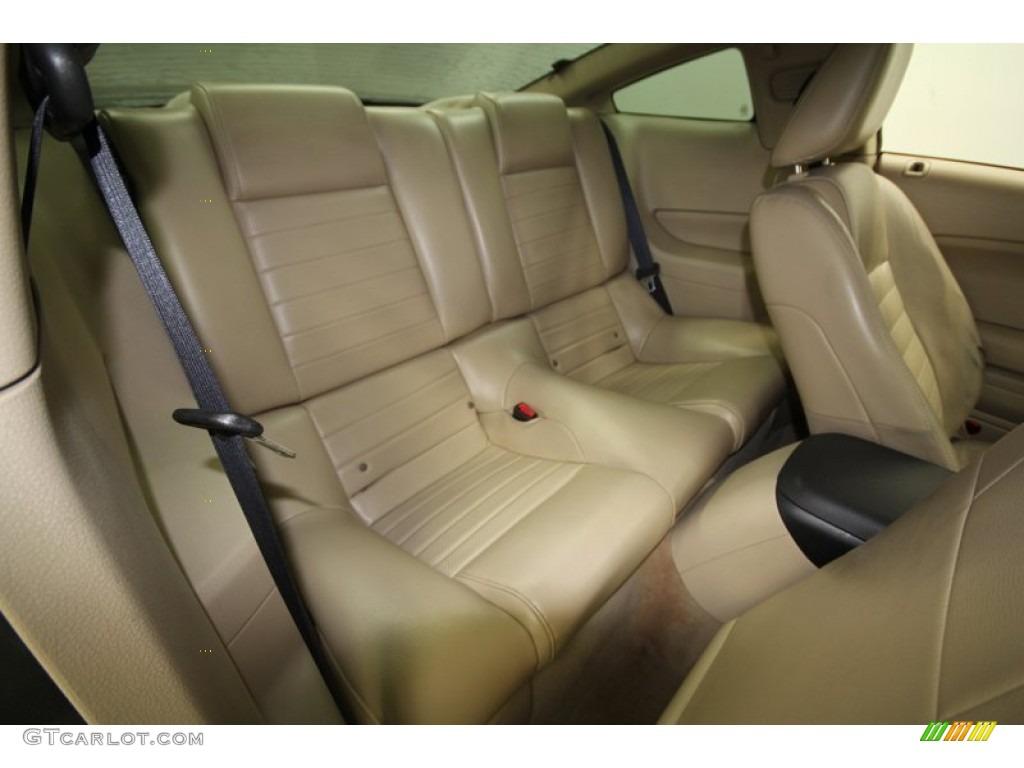 Medium Parchment Interior 2005 Ford Mustang GT Premium Coupe Photo #57777807