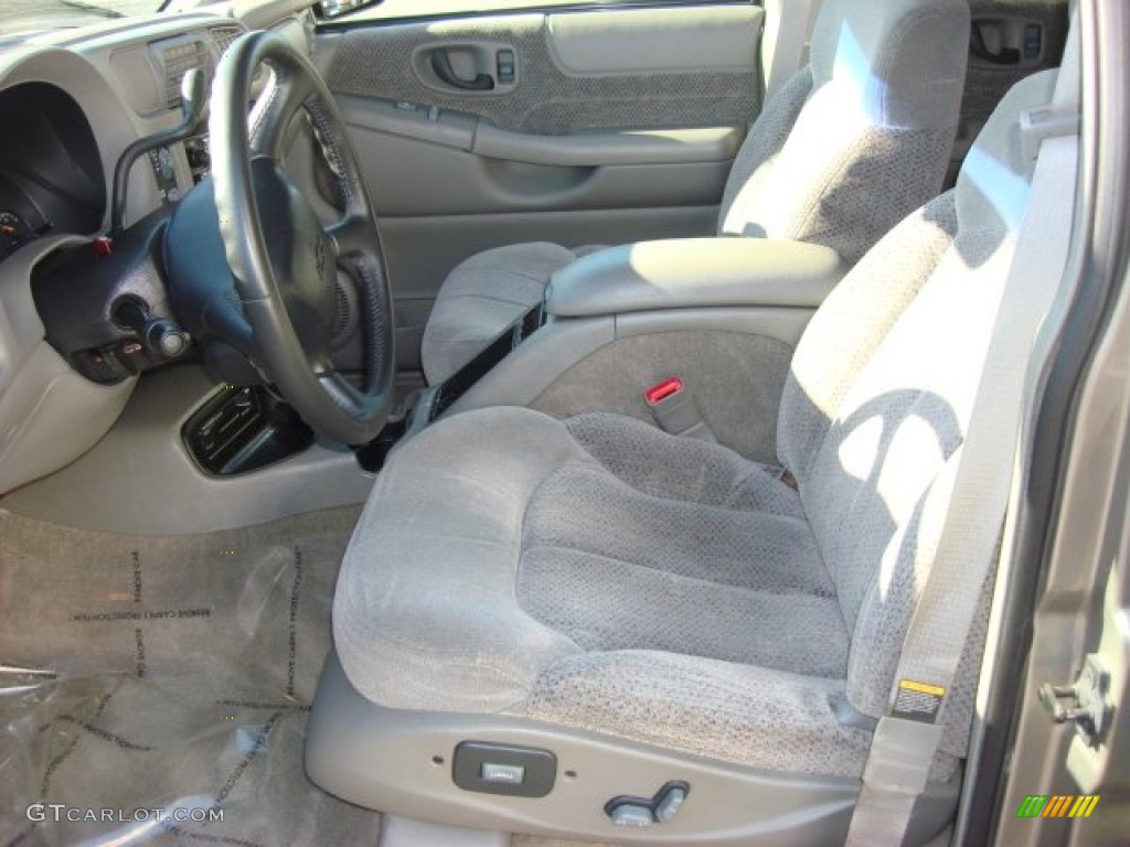 Medium Gray Interior 2000 Chevrolet Blazer LT Photo #57780393