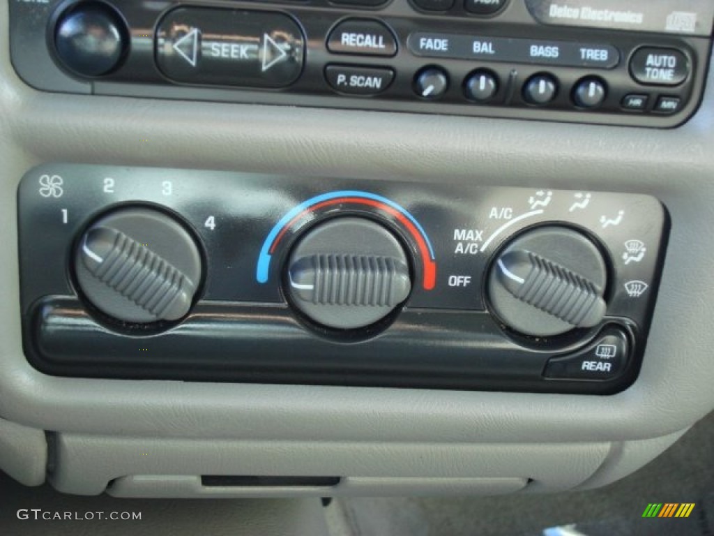 2000 Chevrolet Blazer LT Controls Photos