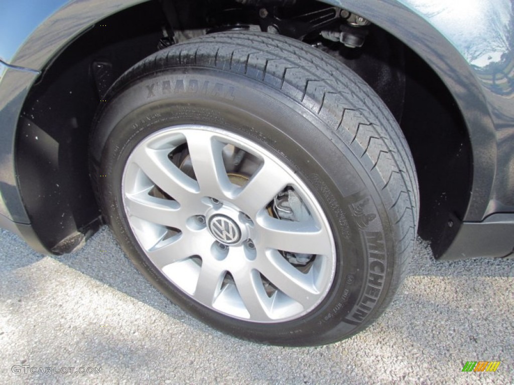 2005 Volkswagen Passat GL TDI Sedan Wheel Photos