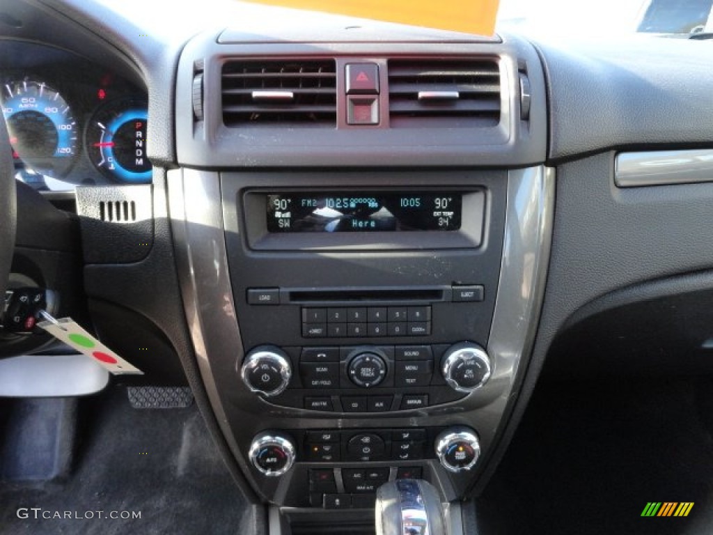 2010 Fusion Sport AWD - Brilliant Silver Metallic / Charcoal Black/Sport Black photo #19