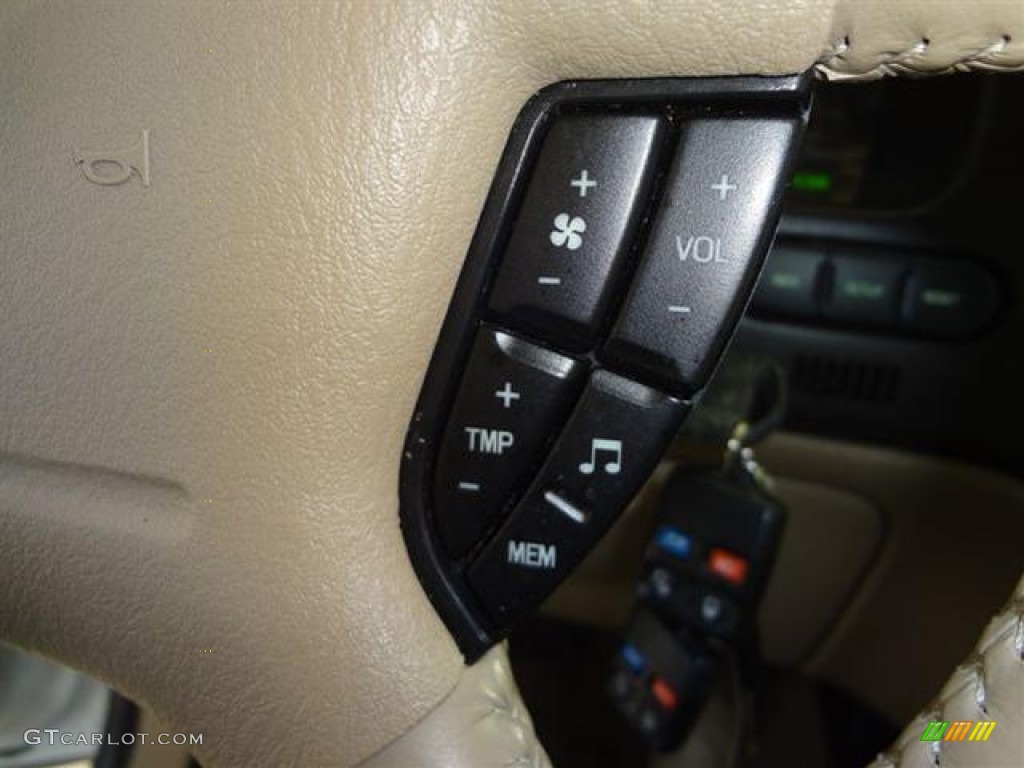 2003 Ford Expedition Eddie Bauer Controls Photo #57789027