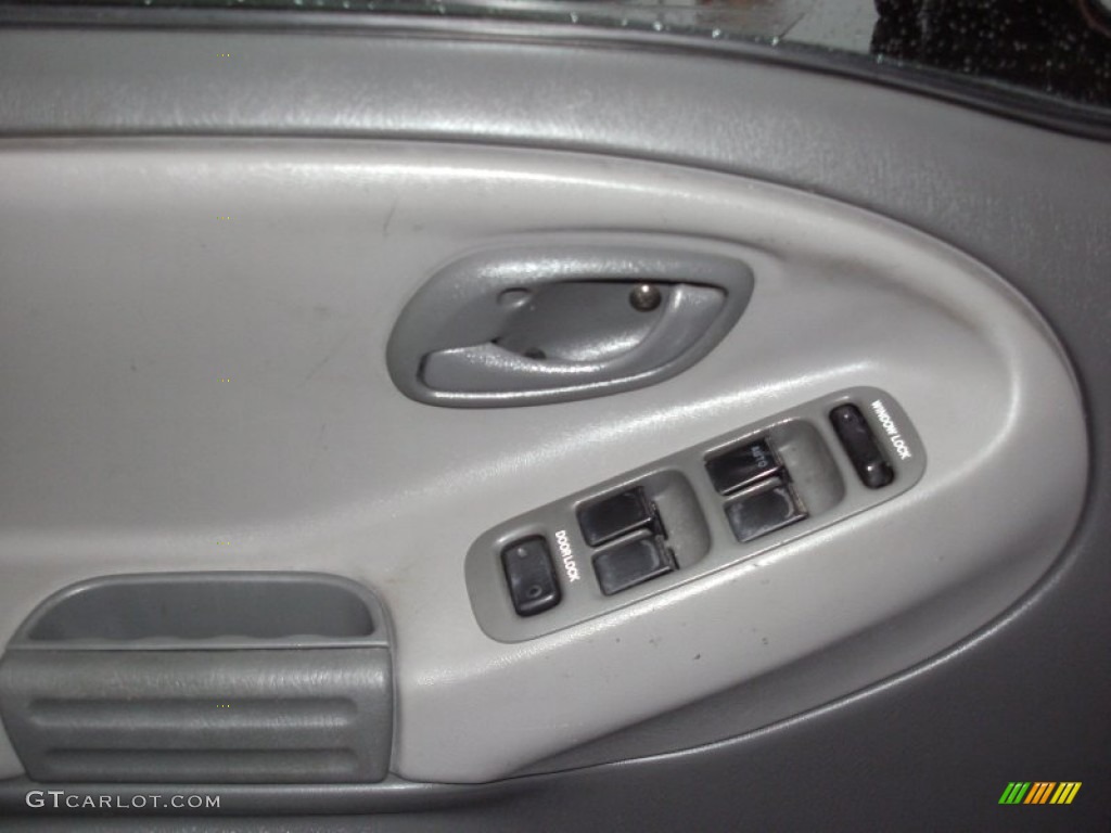 2003 Tracker 4WD Hard Top - Medium Red Metallic / Medium Gray photo #8