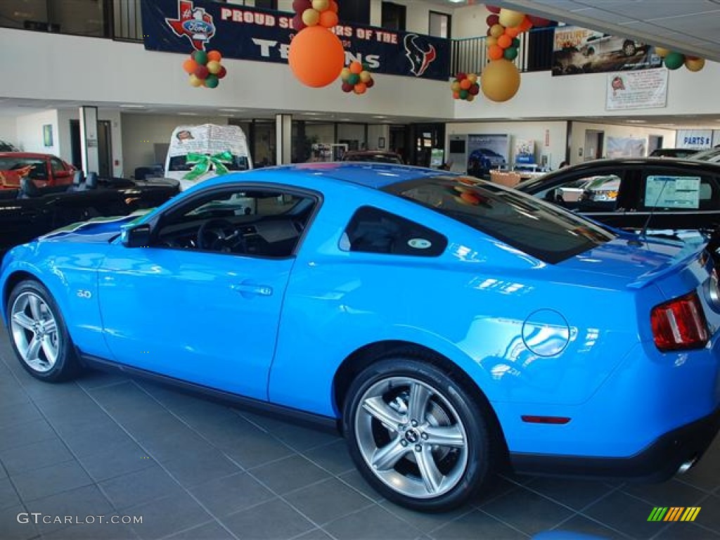 2012 Mustang GT Premium Coupe - Grabber Blue / Charcoal Black photo #7