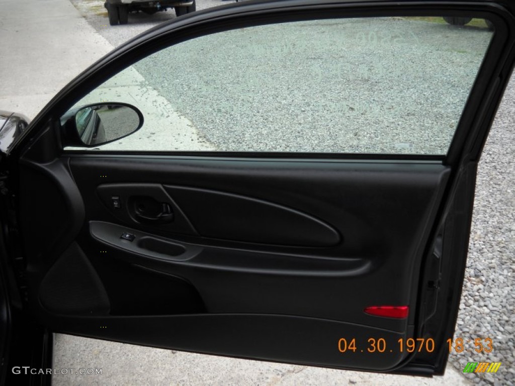 2001 Monte Carlo SS - Black / Ebony Black photo #36