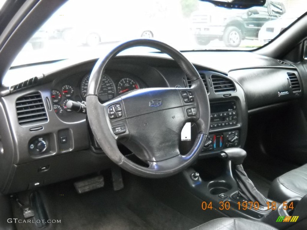 2001 Monte Carlo SS - Black / Ebony Black photo #39