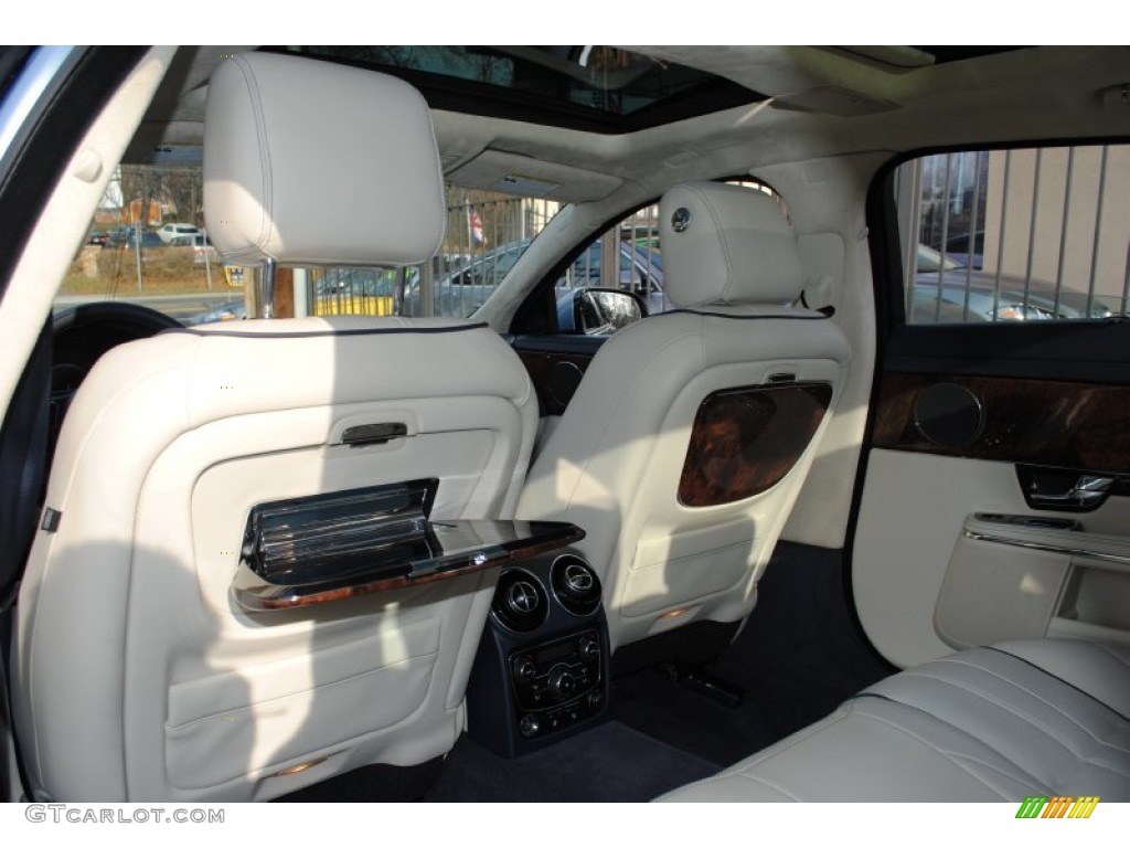 2011 XJ XJL - Frost Blue Metallic / Ivory/Truffle photo #17