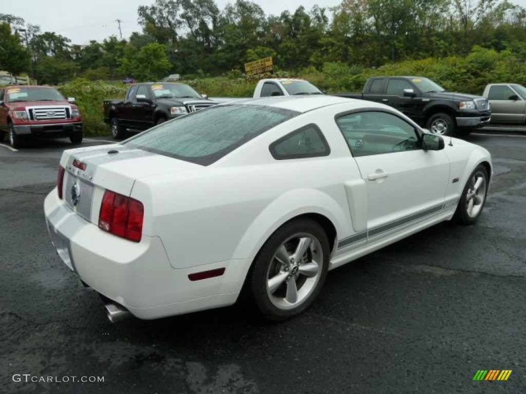 2007 Mustang Shelby GT Coupe - Performance White / Light Graphite photo #2