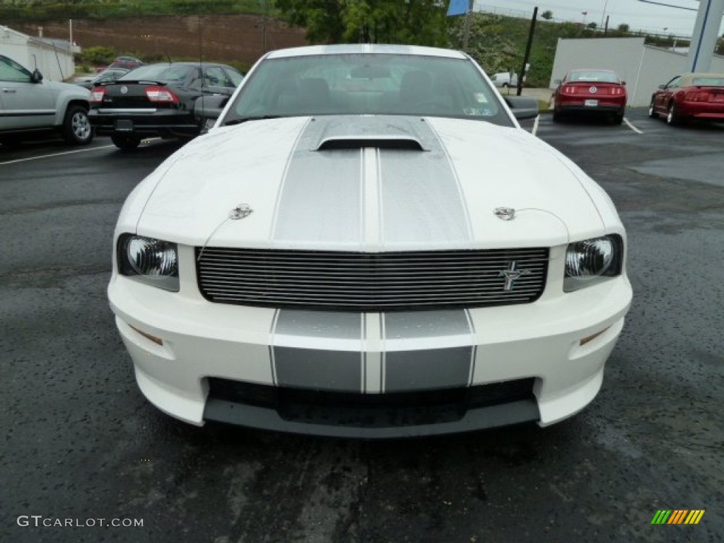 2007 Mustang Shelby GT Coupe - Performance White / Light Graphite photo #6