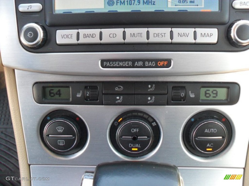 2008 Volkswagen Passat VR6 Sedan Controls Photo #57807164