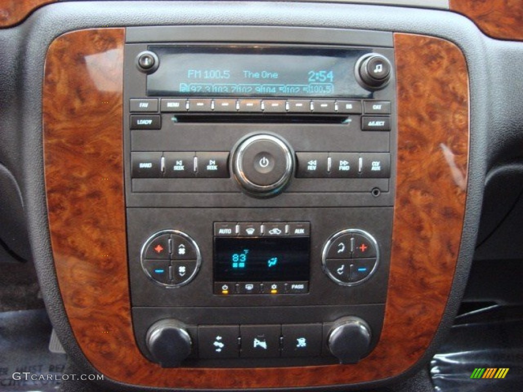 2007 Chevrolet Tahoe LT 4x4 Controls Photo #57808319