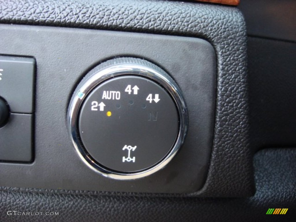 2007 Chevrolet Tahoe LT 4x4 Controls Photo #57808367