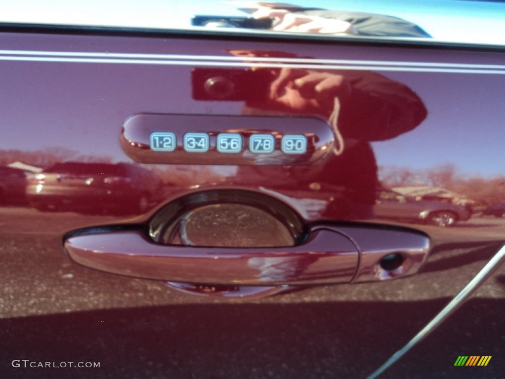 2007 MKZ Sedan - Merlot Metallic / Sand photo #32