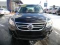 Deep Black Metallic - Tiguan SE 4Motion Photo No. 7