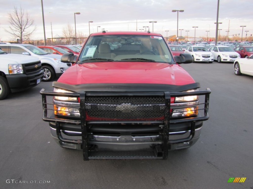 2005 Silverado 1500 LT Crew Cab 4x4 - Victory Red / Tan photo #2