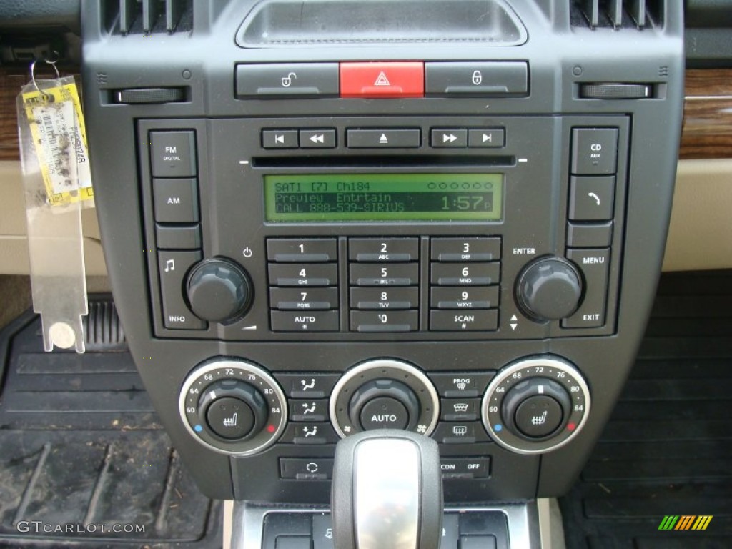 2009 Land Rover LR2 HSE Controls Photo #57829802