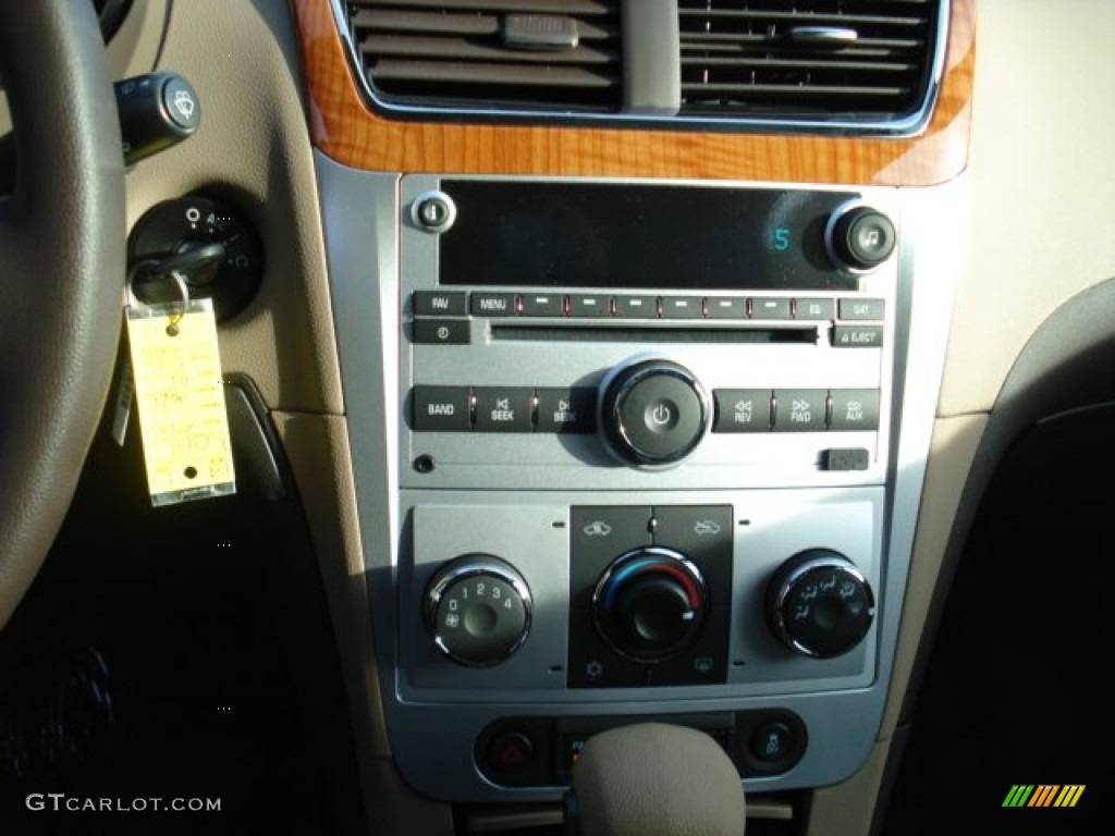 2012 Malibu LT - Crystal Red Tintcoat / Cocoa/Cashmere photo #17