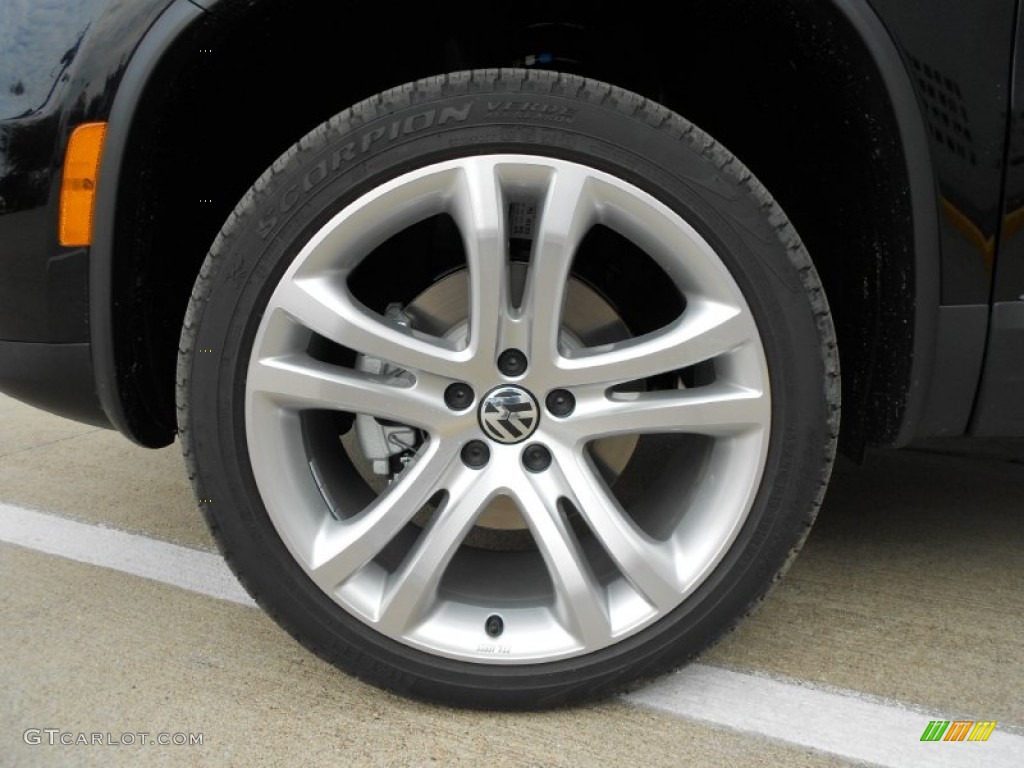 2012 Tiguan SEL - Deep Black Metallic / Beige photo #9