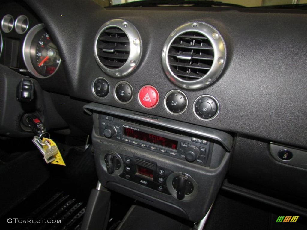 2002 Audi TT 1.8T quattro Roadster Controls Photo #57836045
