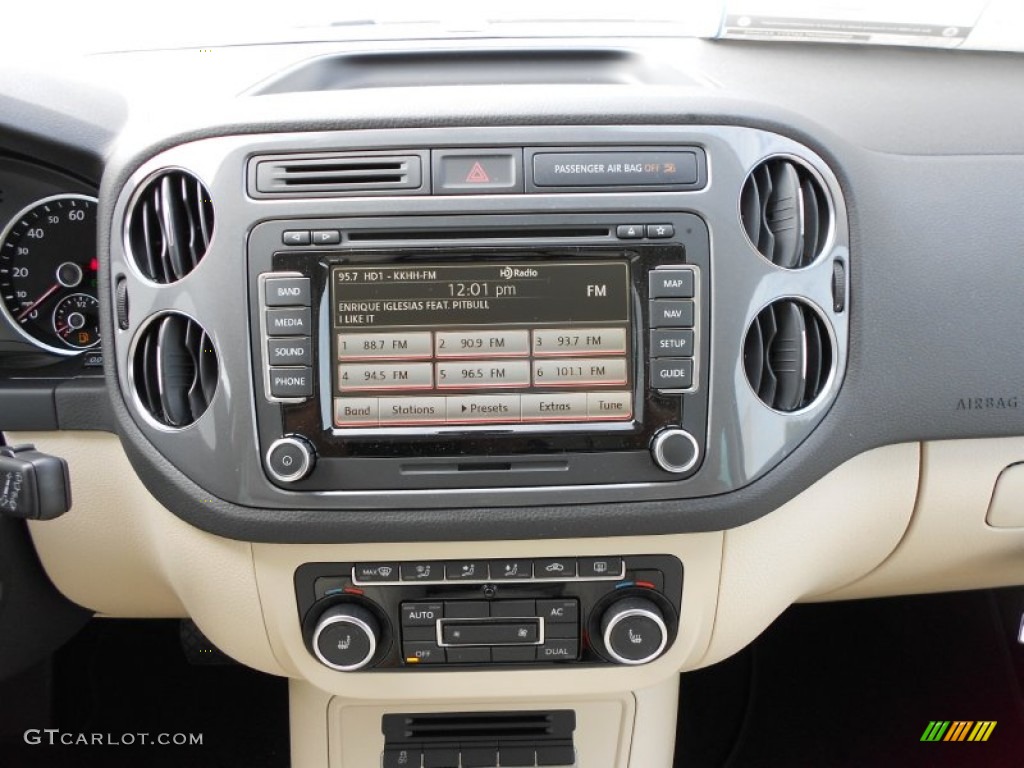 2012 Tiguan SEL - Deep Black Metallic / Beige photo #17