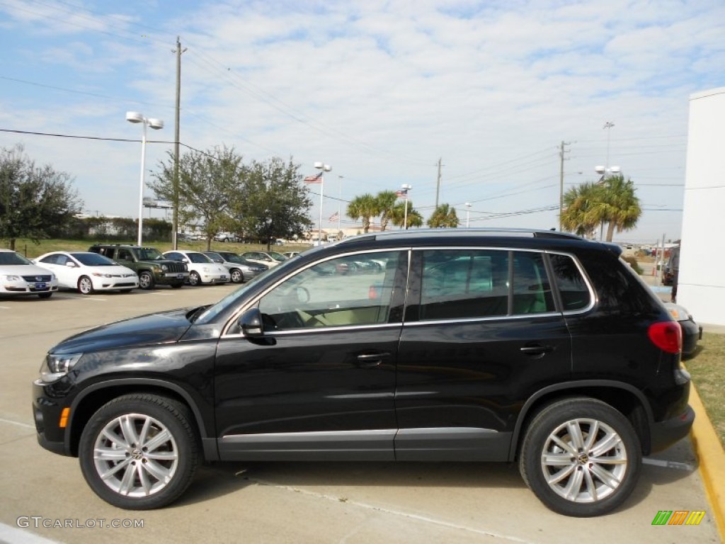 2012 Tiguan SE - Deep Black Metallic / Beige photo #4
