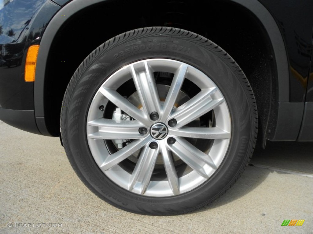 2012 Tiguan SE - Deep Black Metallic / Beige photo #9