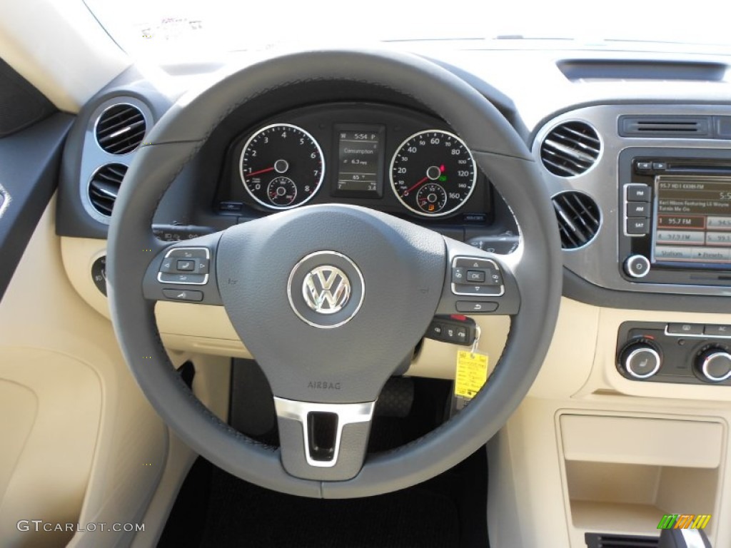 2012 Tiguan SE - Deep Black Metallic / Beige photo #16