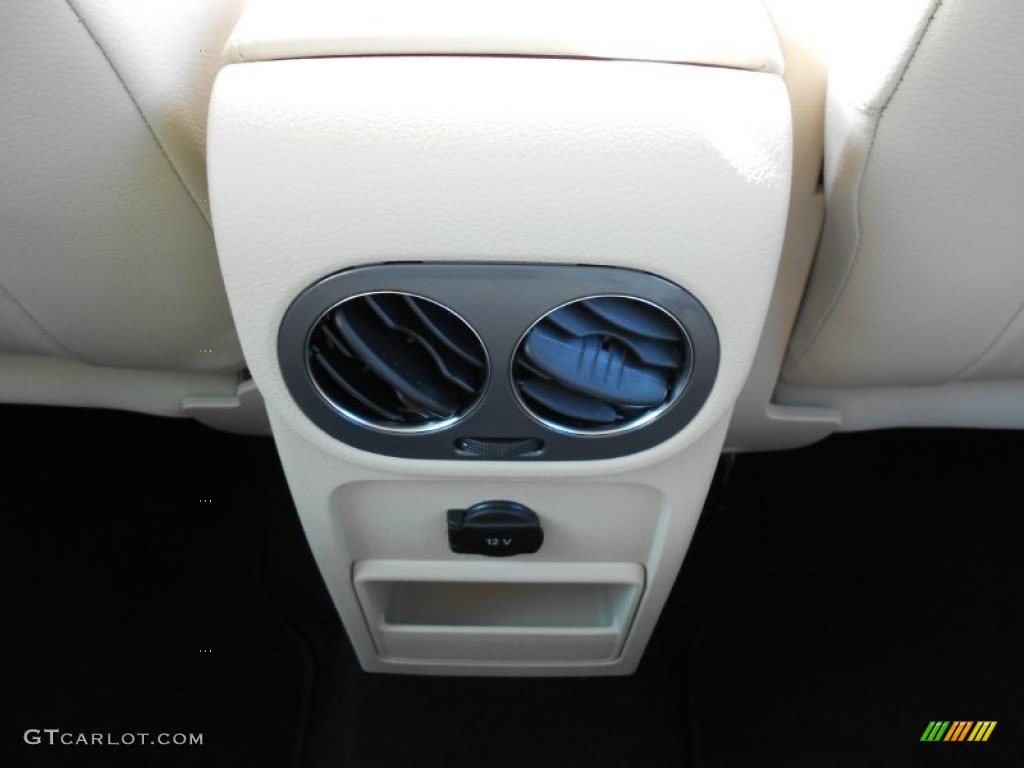 2012 Tiguan SE - Deep Black Metallic / Beige photo #20