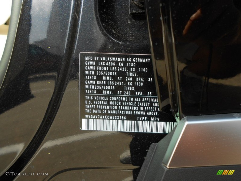 2012 Tiguan SE - Deep Black Metallic / Beige photo #23