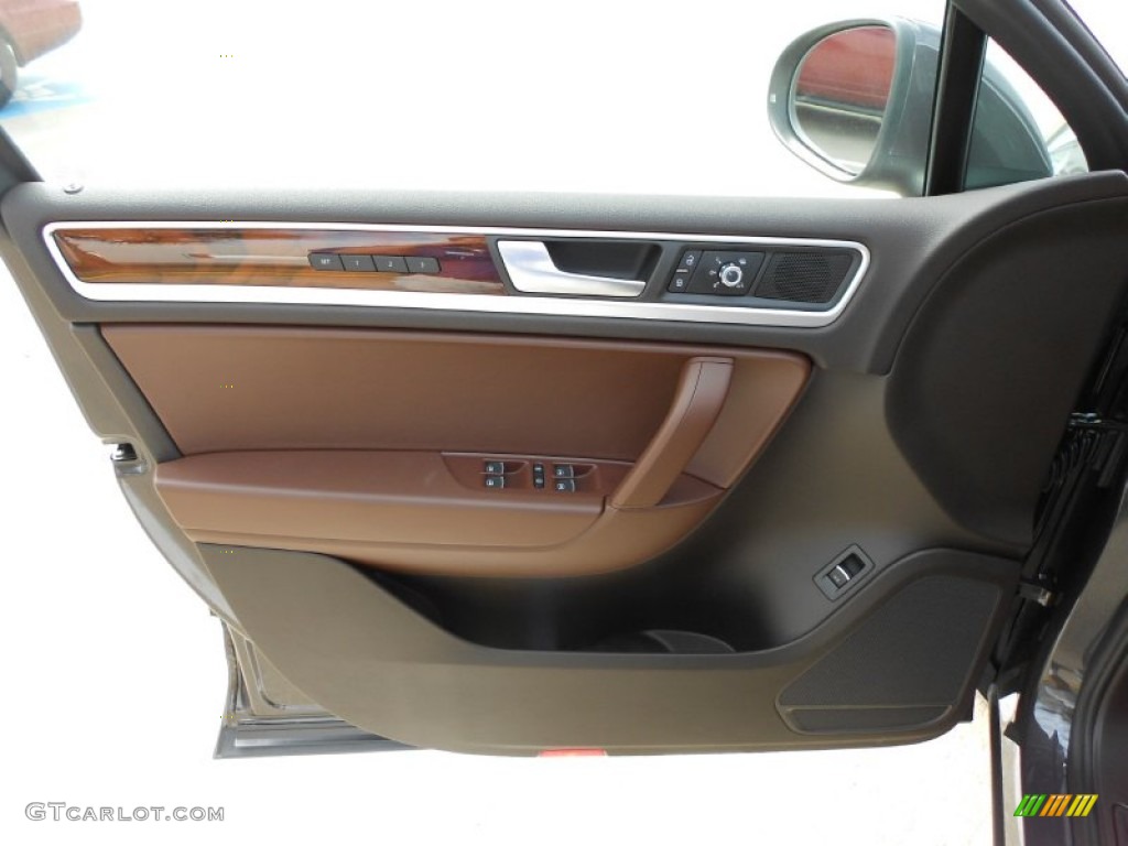 2012 Volkswagen Touareg VR6 FSI Lux 4XMotion Saddle Brown Door Panel Photo #57839648