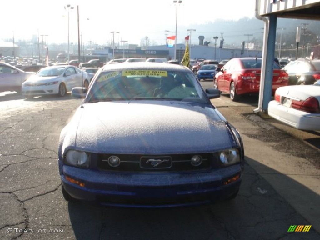 2005 Mustang V6 Deluxe Coupe - Sonic Blue Metallic / Light Graphite photo #3