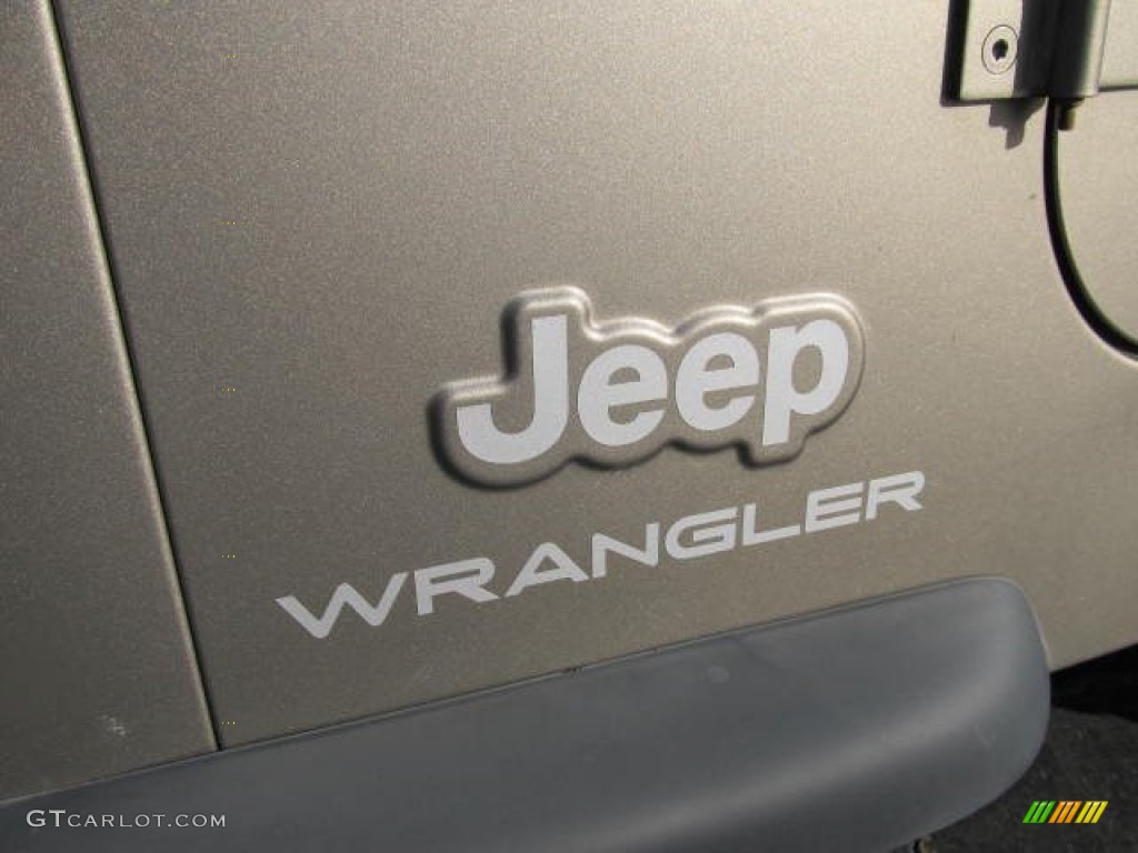 2004 Wrangler X 4x4 - Light Khaki Metallic / Khaki photo #6