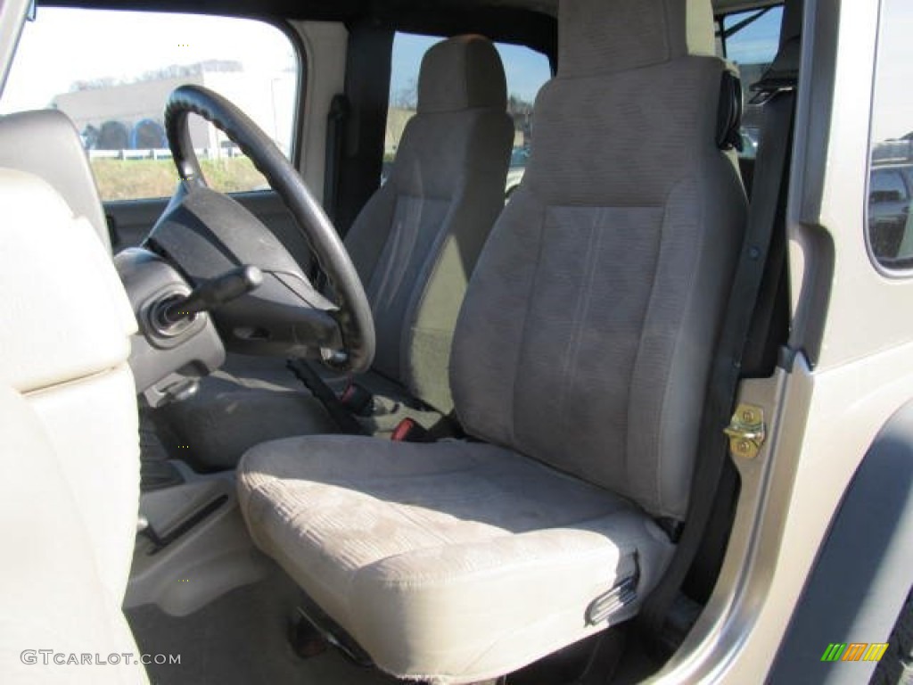 2004 Wrangler X 4x4 - Light Khaki Metallic / Khaki photo #8