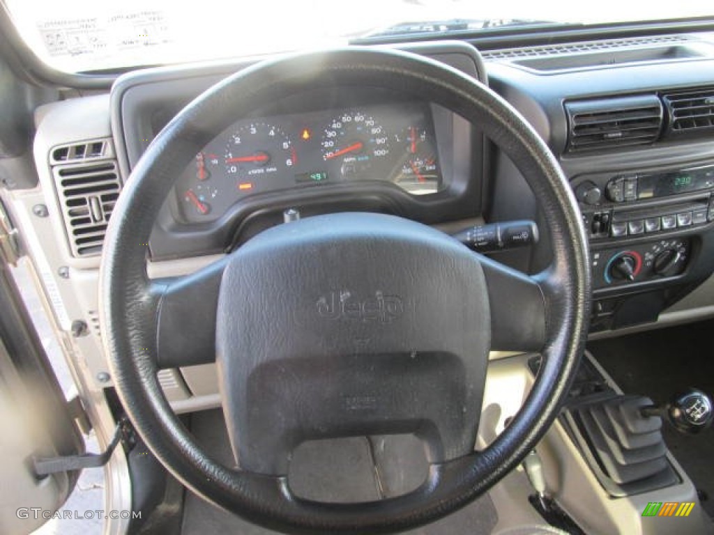 2004 Wrangler X 4x4 - Light Khaki Metallic / Khaki photo #10
