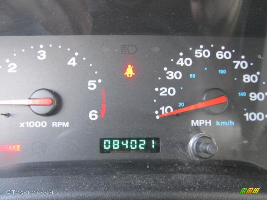 2004 Wrangler X 4x4 - Light Khaki Metallic / Khaki photo #15