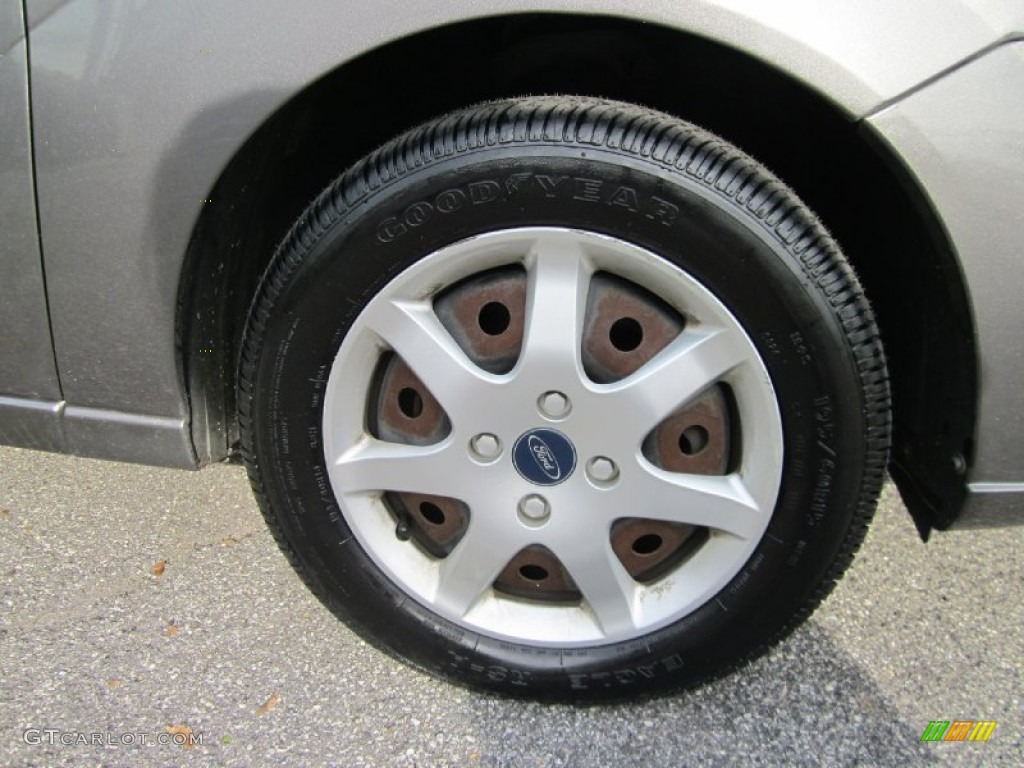 2005 Focus ZX4 SE Sedan - Liquid Grey Metallic / Dark Flint/Light Flint photo #10