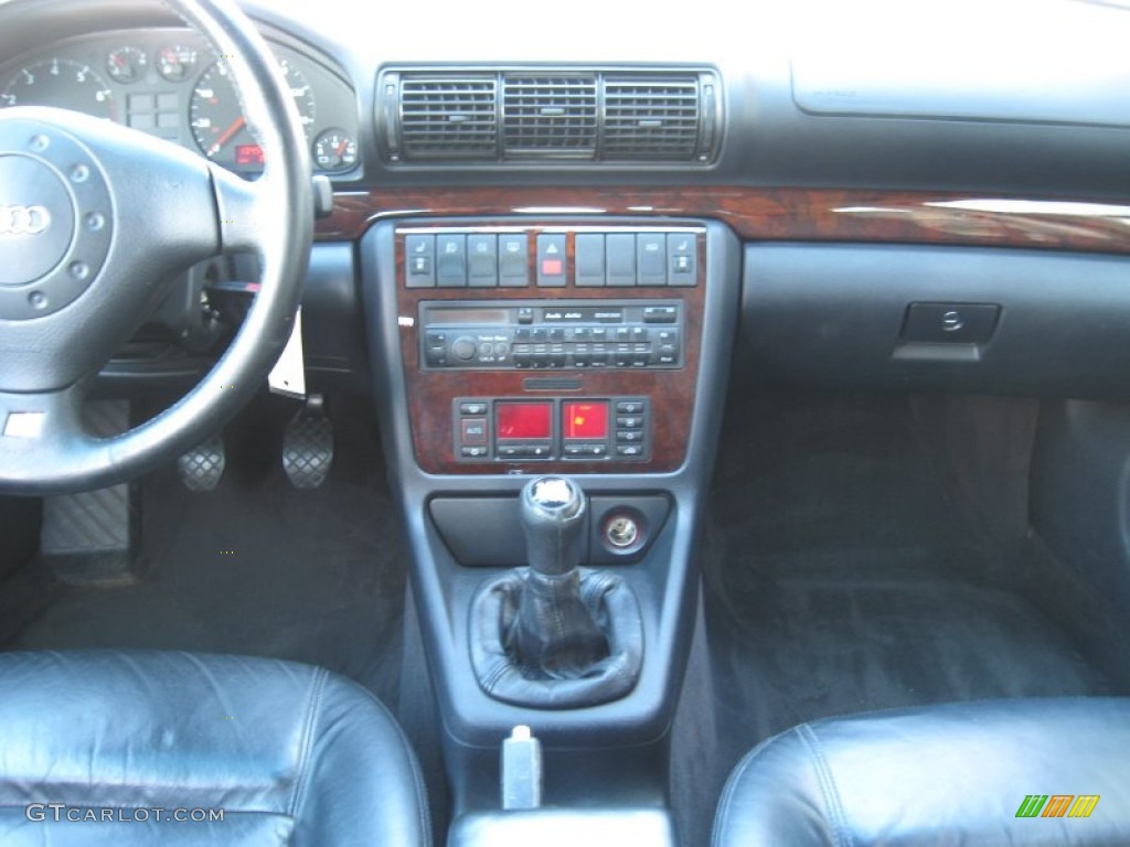 1998 A4 2.8 Sedan - Casablanca White / Onyx Black photo #26