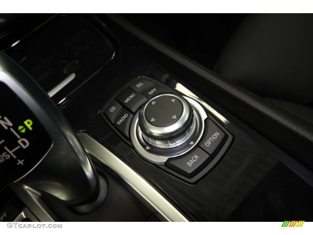 2012 BMW 5 Series 550i Gran Turismo Controls Photo #57850217