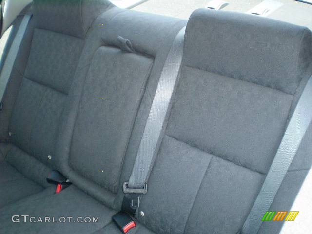2005 Galant DE - Liquid Silver Metallic / Gray photo #19