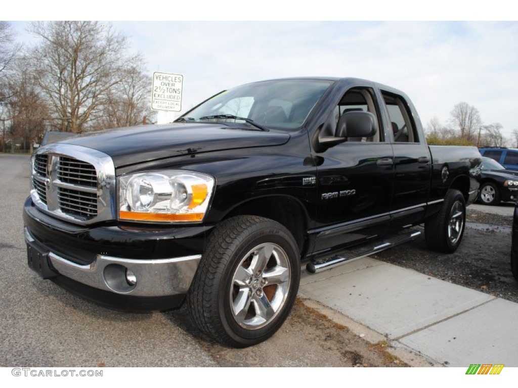 Black Dodge Ram 1500