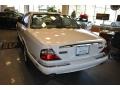 White Onyx - XJ XJ8 Photo No. 3