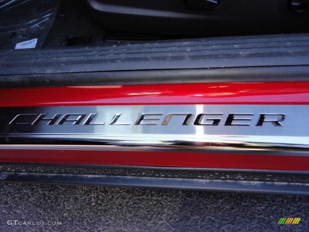 2012 Dodge Challenger SRT8 392 Challenger doorsill Photo #57857057