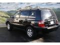 Black - Highlander V6 4WD Photo No. 2