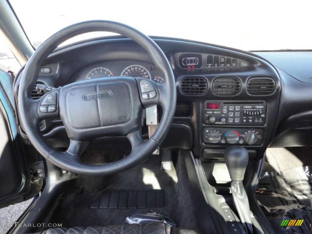 1997 Pontiac Grand Prix GT Sedan Dark Pewter Dashboard Photo #57862898
