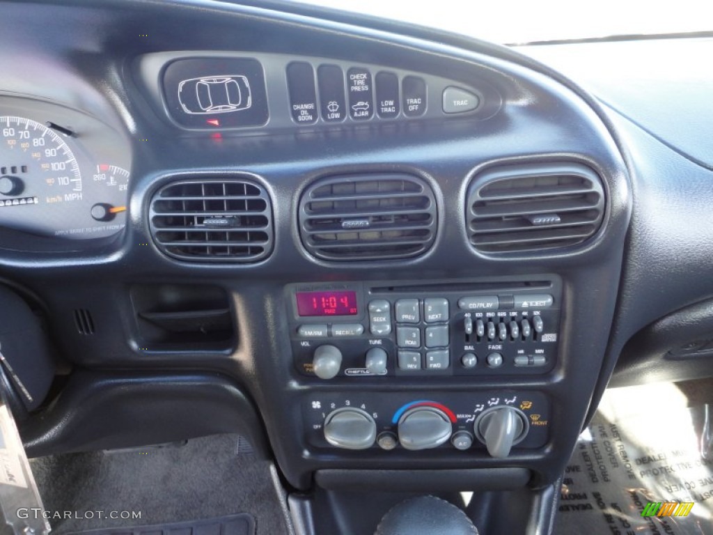 1997 Pontiac Grand Prix GT Sedan Controls Photo #57863057