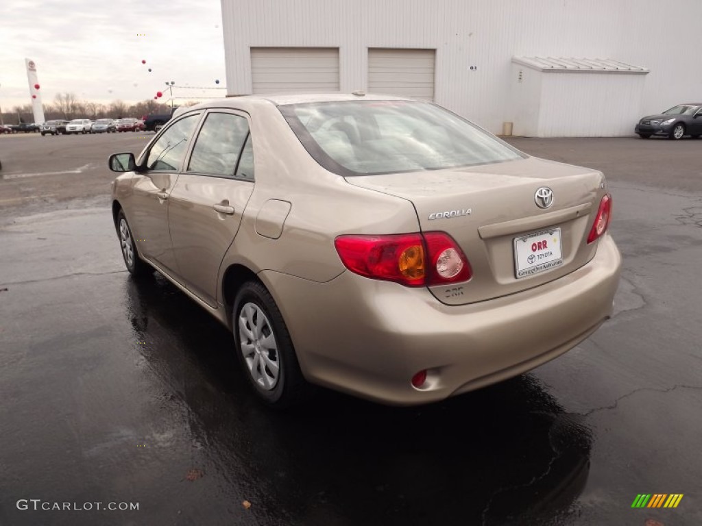 2010 Corolla LE - Desert Sand Metallic / Bisque photo #5