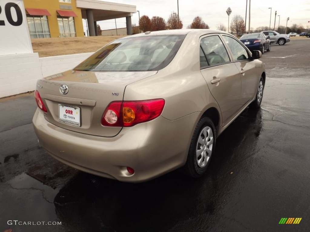 2010 Corolla LE - Desert Sand Metallic / Bisque photo #7