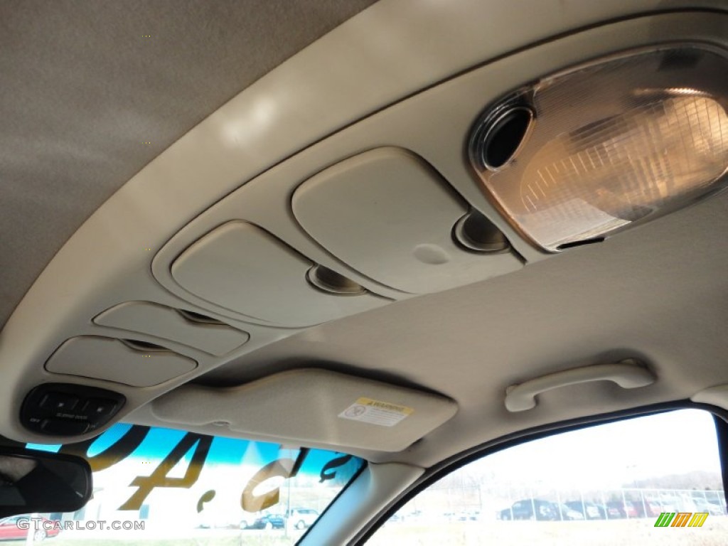 2002 Windstar Limited - Black / Medium Parchment Beige photo #27