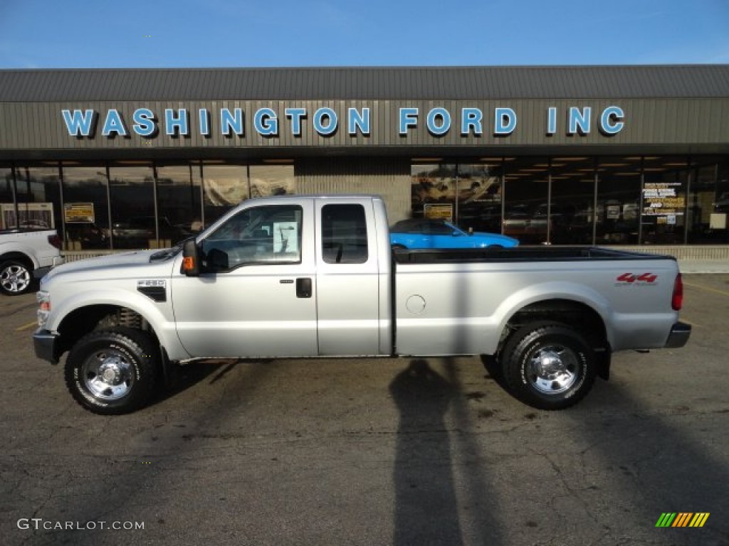 Silver Metallic Ford F250 Super Duty