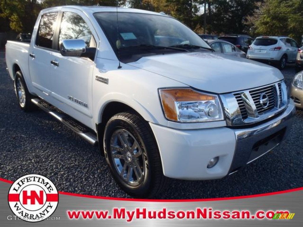 2012 Titan SL Crew Cab - Blizzard White / Charcoal photo #1